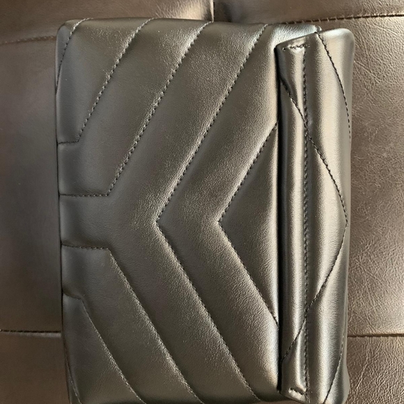 YSL Monogram Toy Loulou - Picture 6 of 8